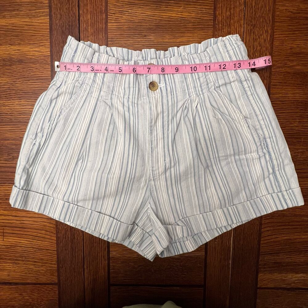 American Eagle AE Striped Mom Shorts Size 6 Light Blue White Ultra High Rise - Picture 7 of 16
